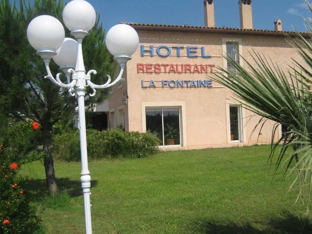 Hotel La Fontaine Vidauban Esterno foto