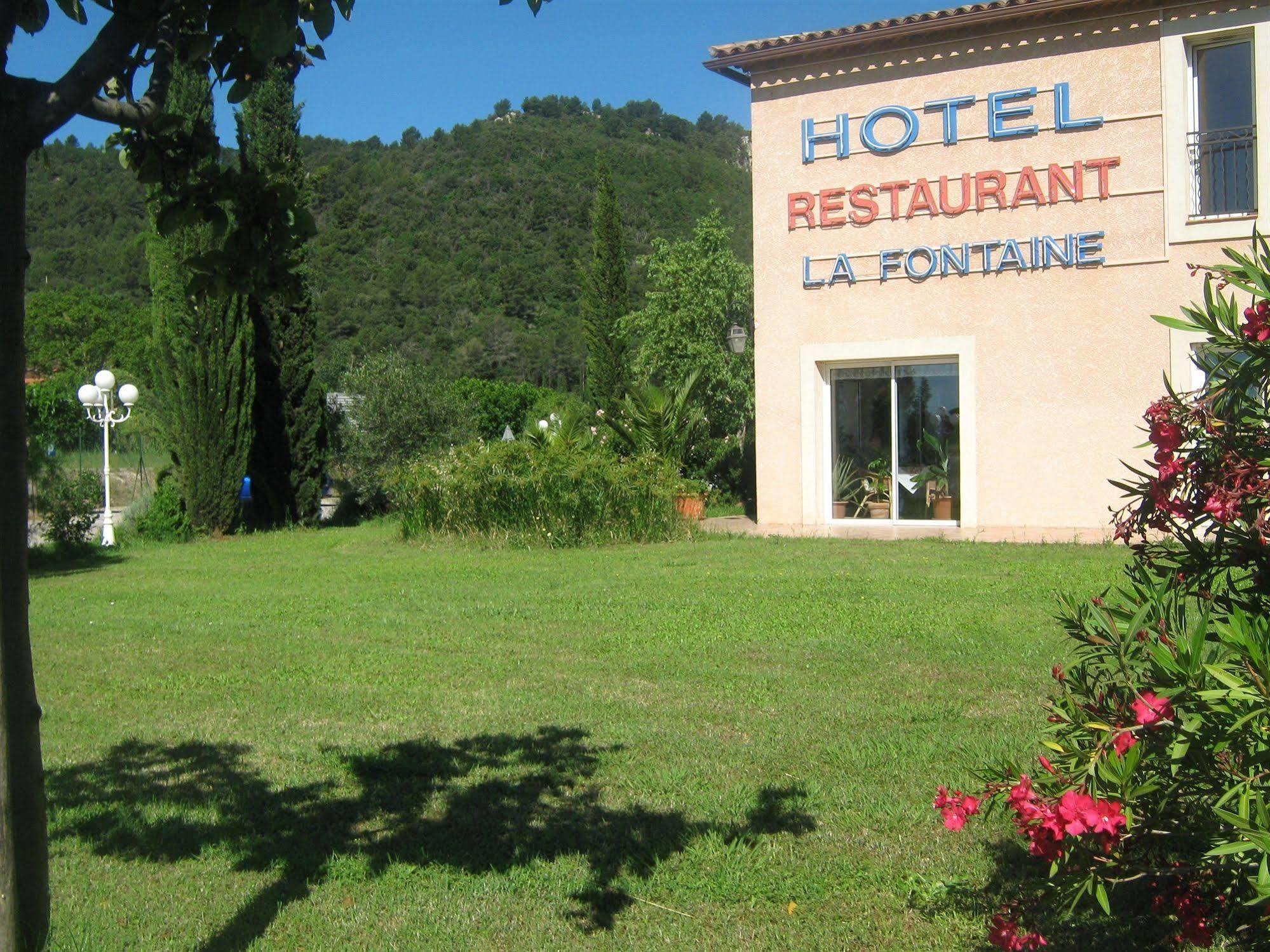 Hotel La Fontaine Vidauban Esterno foto